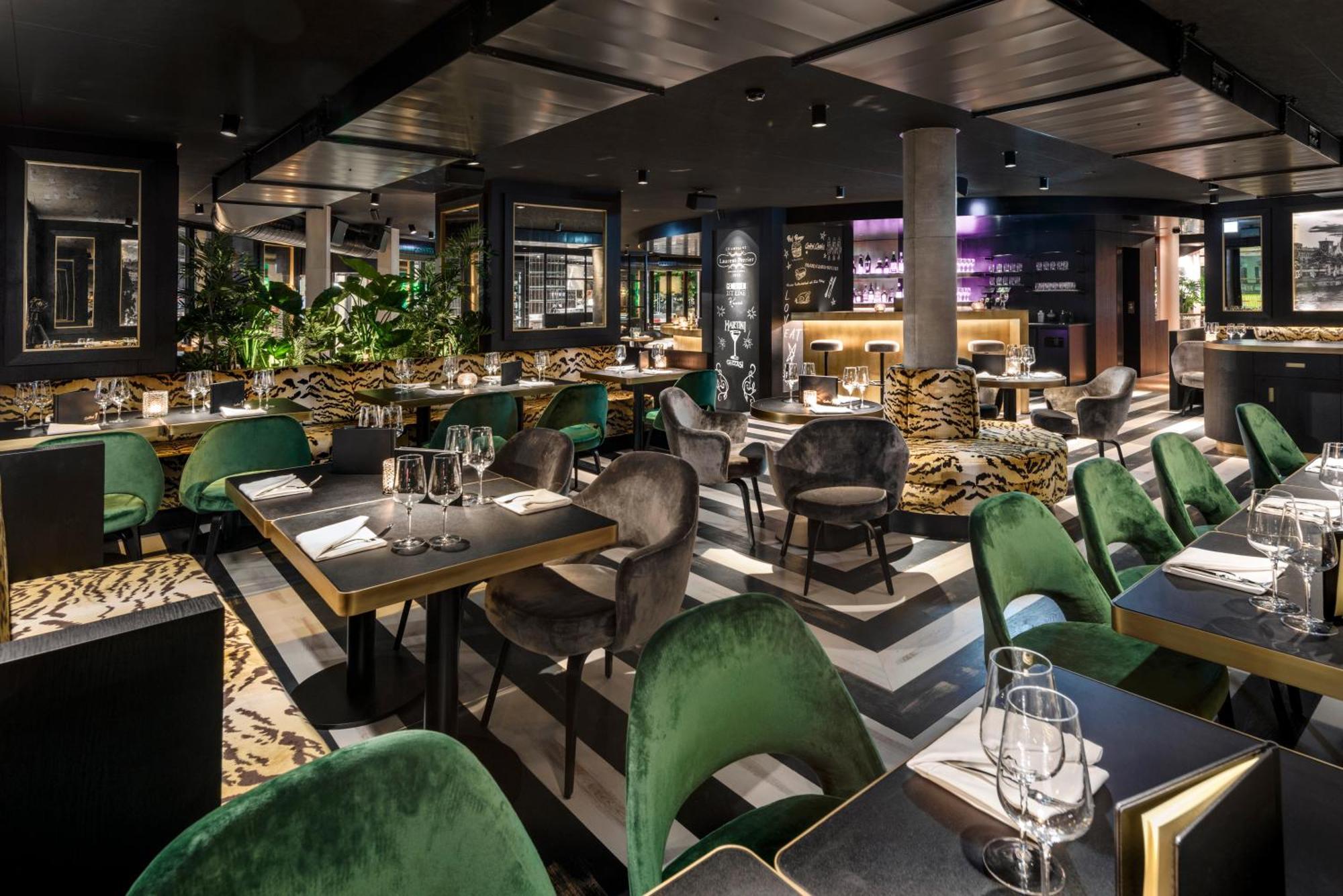 Central Plaza Zurich Exterior photo